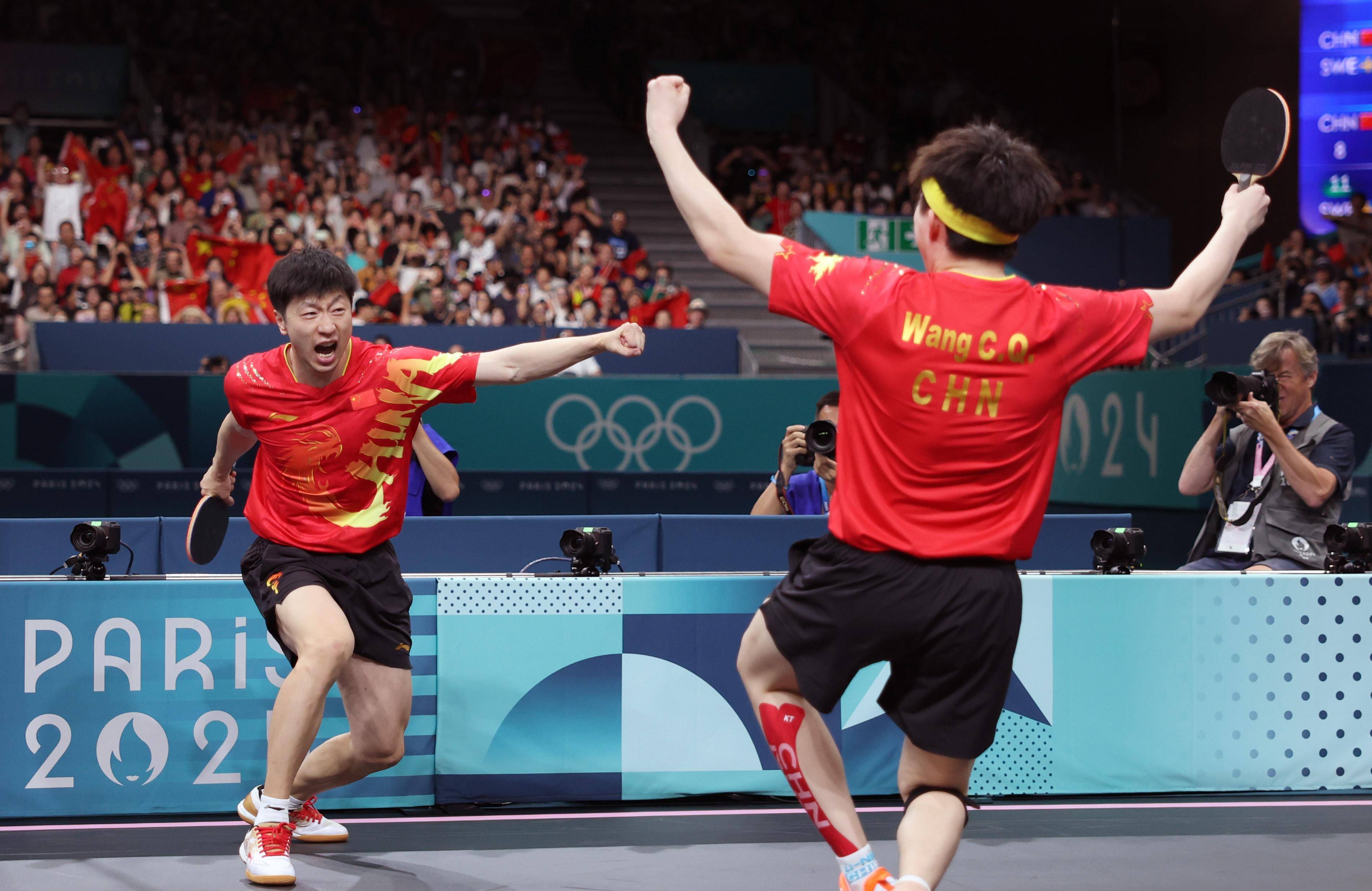 奥地利乒乓球队鏖战法国乒乓球队，马龙高光表现