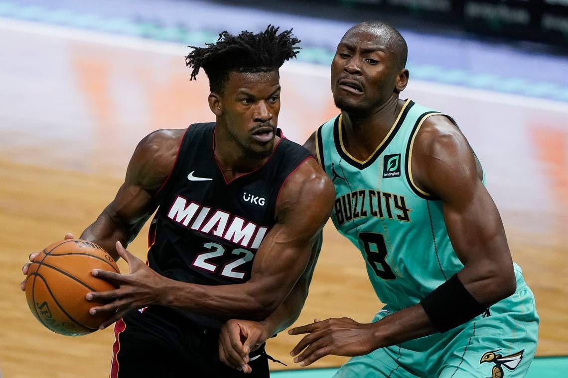 MAD逆转FLY,Mickey三分雨点燃全场 MAD逆转FLY,Mickey三分雨点燃全场