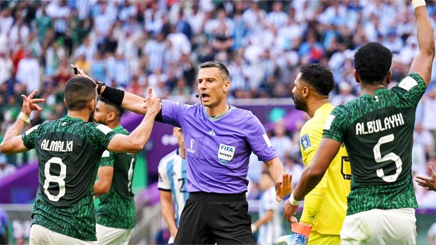 欧洲杯场外新闻不断,话题热度爆表 欧洲杯场外新闻不断,话题热度爆表