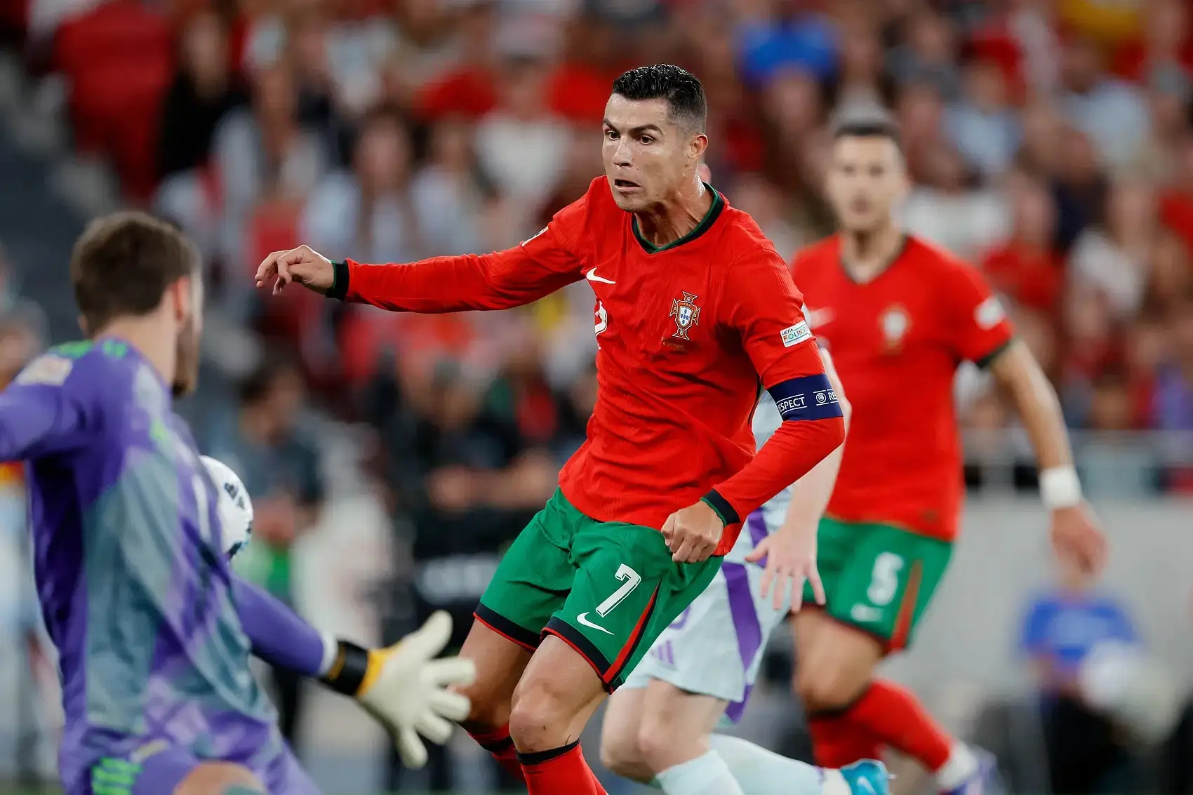 关于波兰队险胜葡萄牙队，奥恰洛夫统治全场的信息