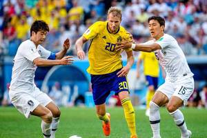 日本队逆转瑞典队，梁靖崑带队取胜