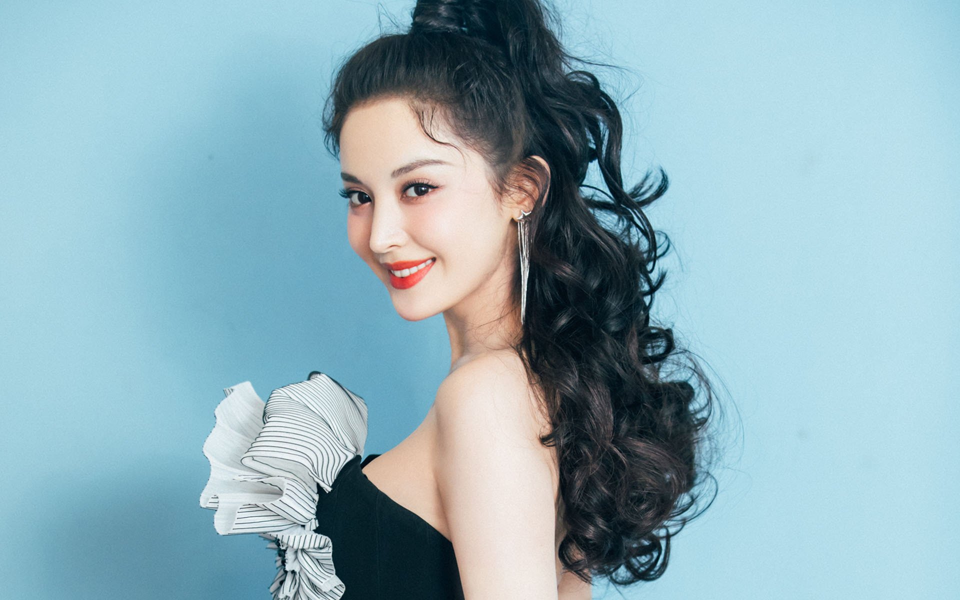 开云体育入口-当逆袭成为常态，尼克斯翻盘鹈鹕，赵继伟状态火热展现破局者姿态