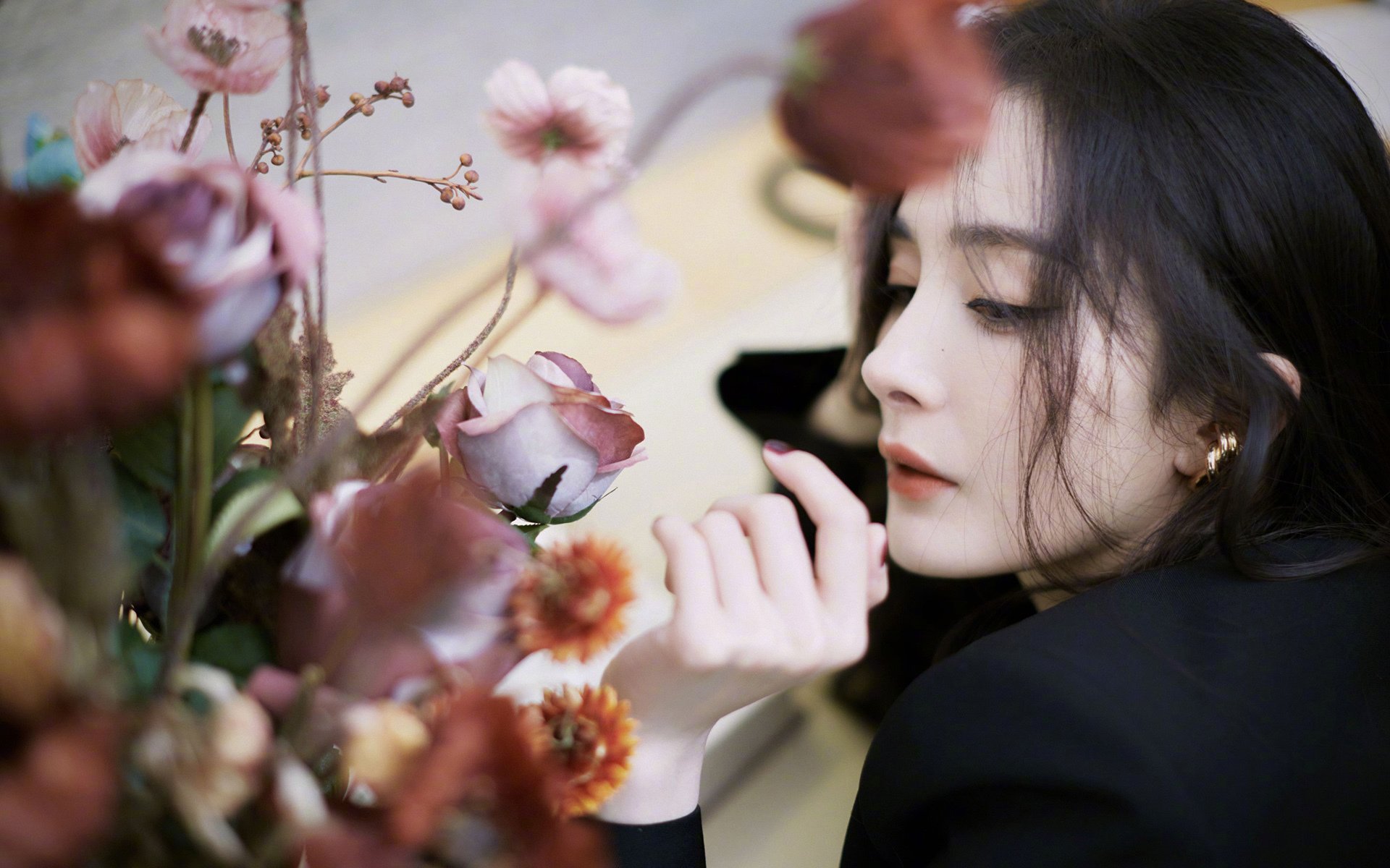 开云体育app-时空对决，当凯尔特绿衫军跨越篮球次元壁轻取新疆飞虎，利拉德成破界关键先生