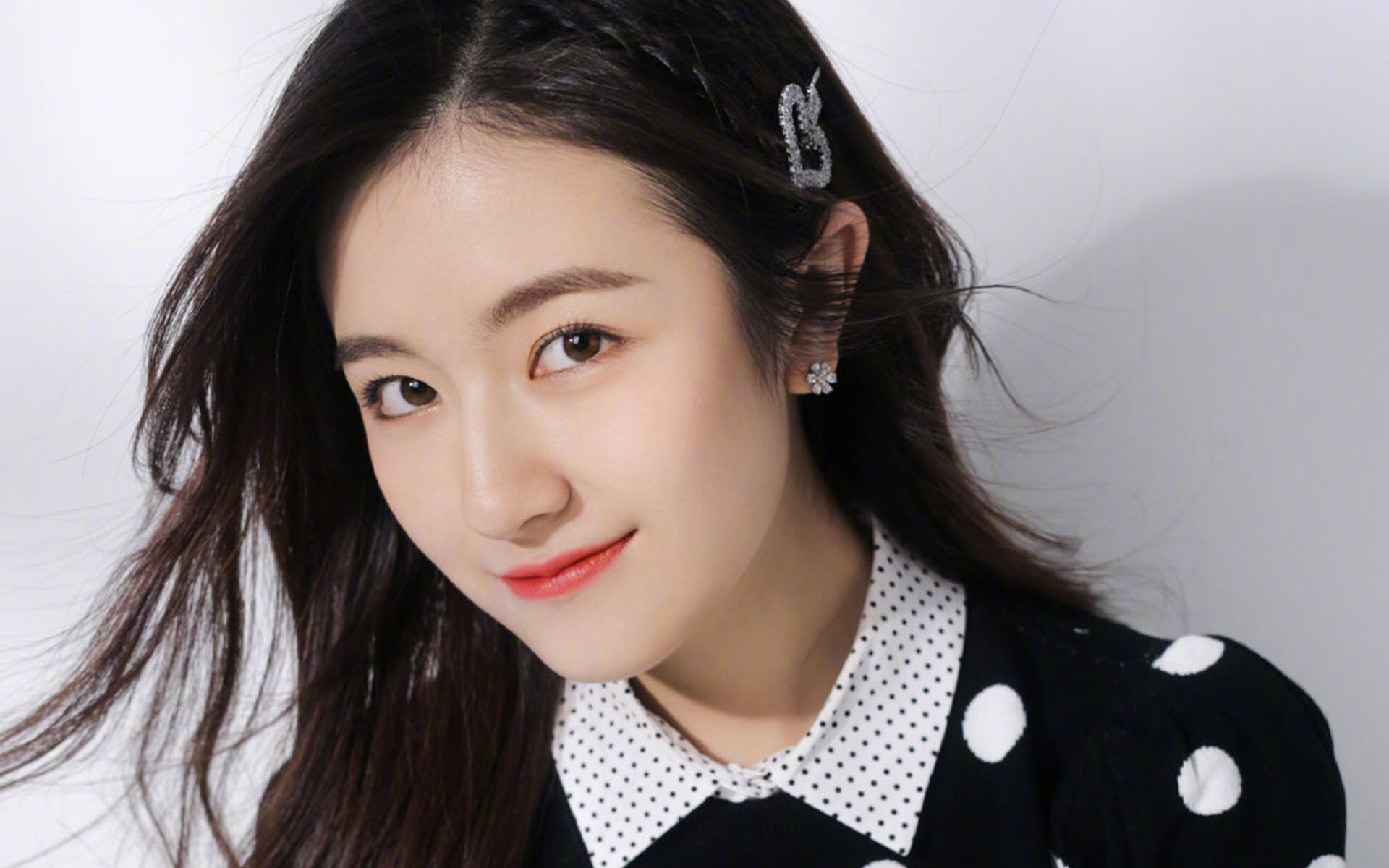 开云体育入口-速度与激情的双城记，F1霓虹与篮球热血的共振之夜