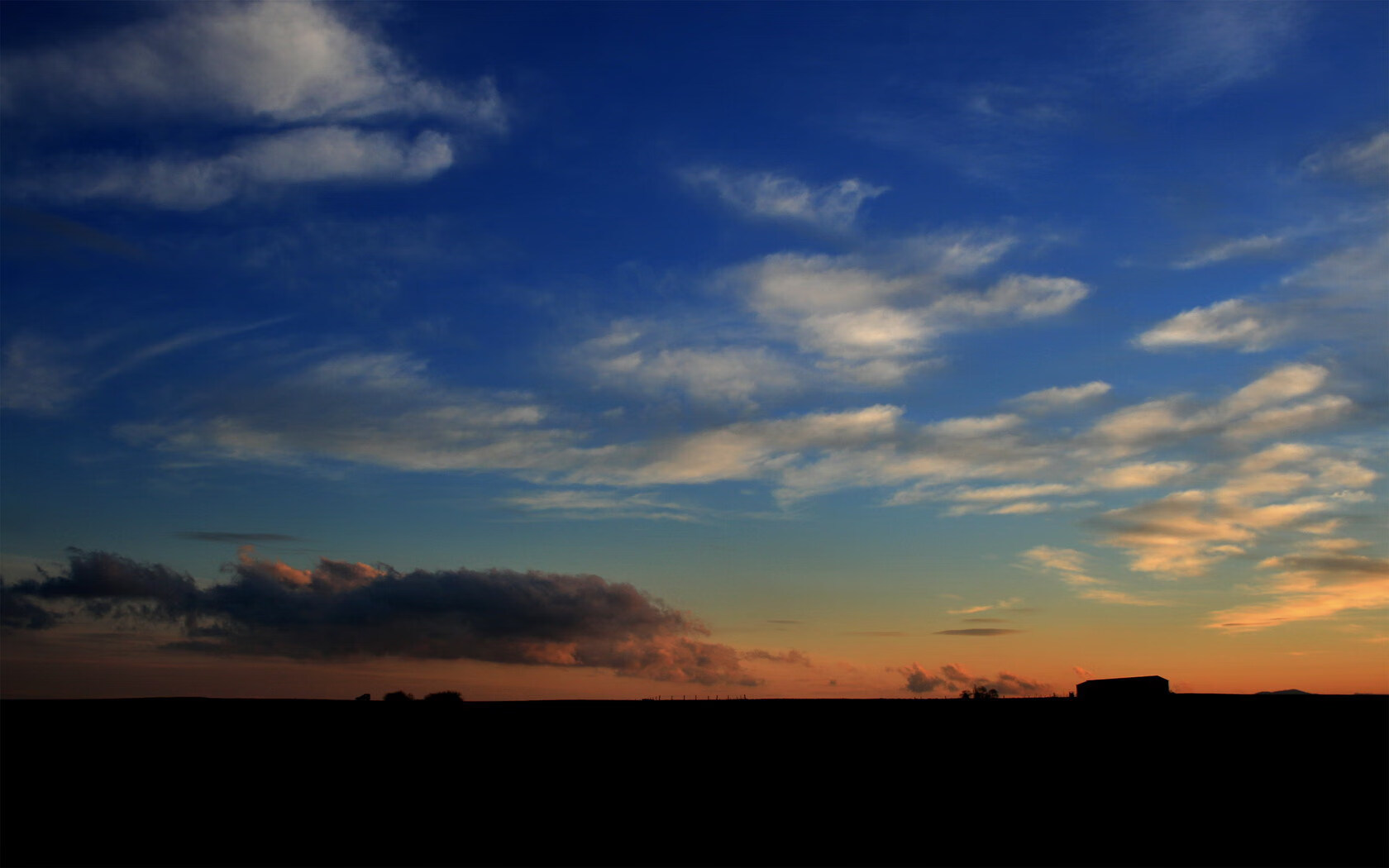 当阿兹特克雄鹰邂逅阿尔卑斯山，一场被厄德高点燃的唯一性友谊赛