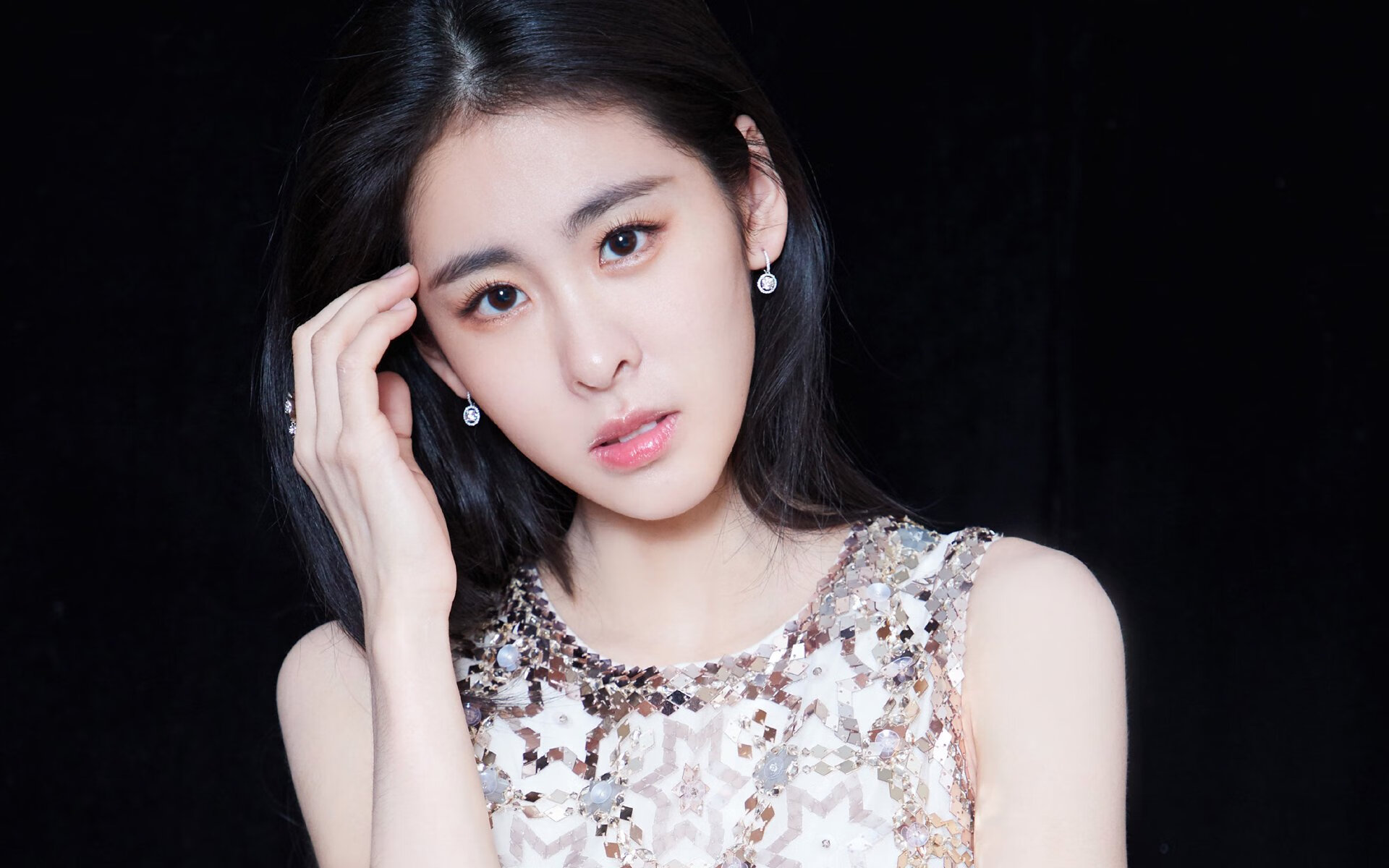 奇才对阵广东队,恩比德的双城谜局与惊世跨界